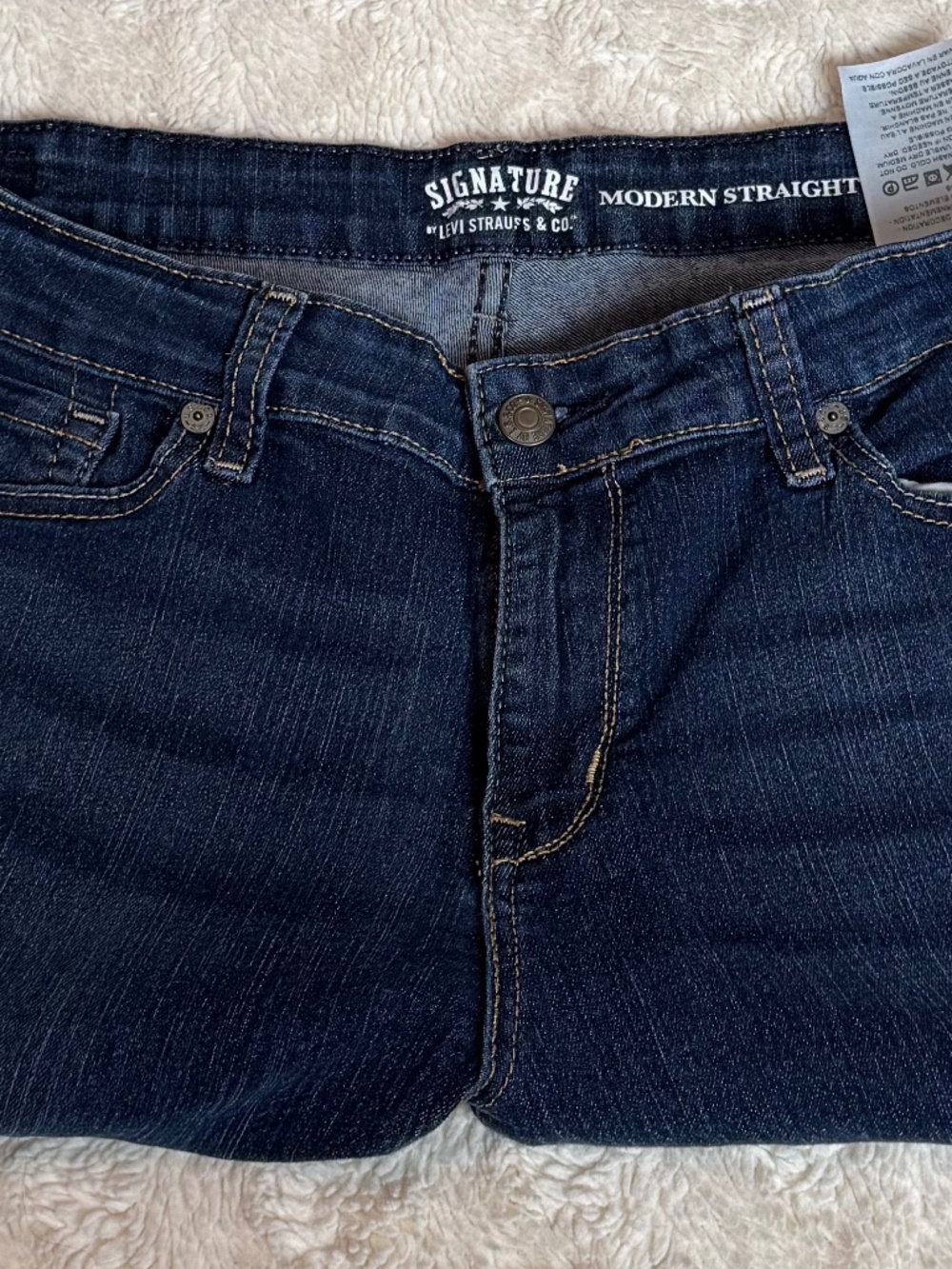 Levi Strauss Signature Modern Straight Jeans Women’s Dark Wash Classic Fit
